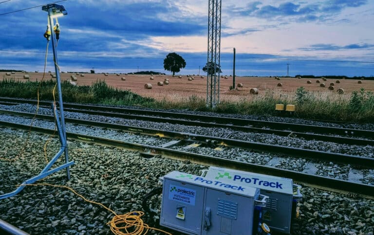 Protrack link lighting trackside country